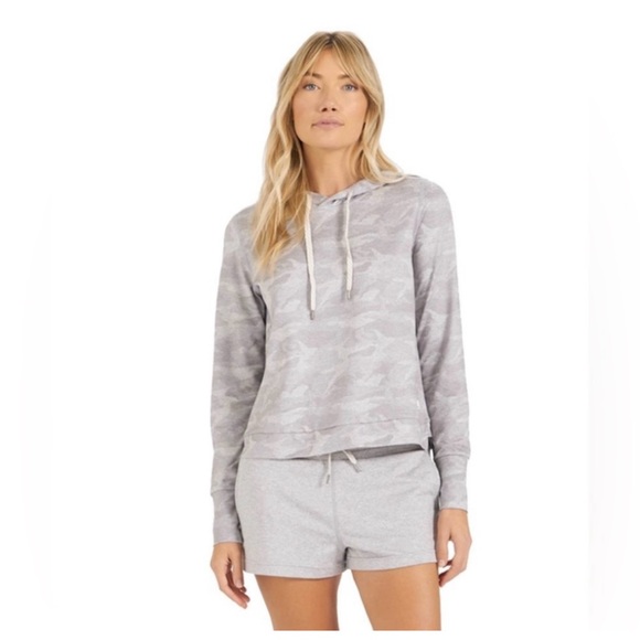 Vuori Tops - Vuori Halo Essential Hoodie- Pale Heather Camo- small